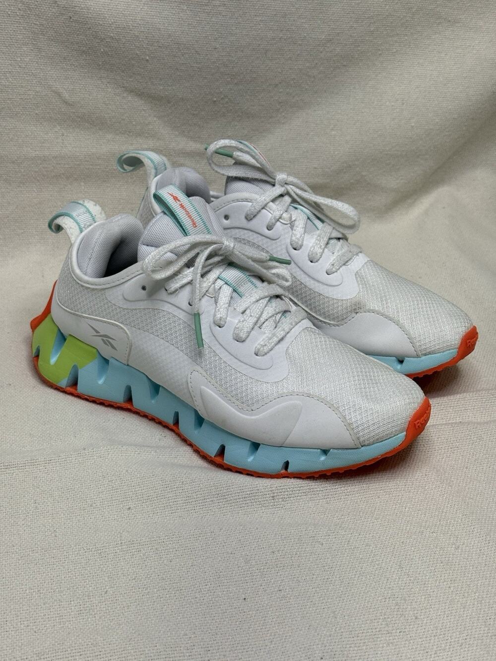Reebok Zig Dynamica White Neon Mint Digital Glow 2020 Womens Size 7.5